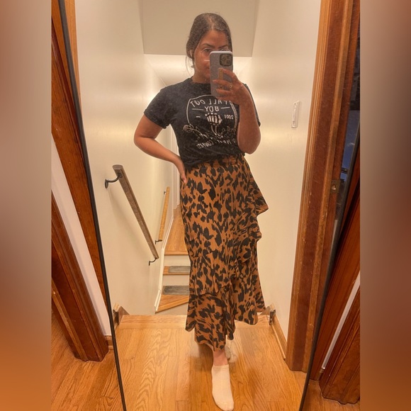Leopard Print Ruffle Skirt - Picture 2 of 4